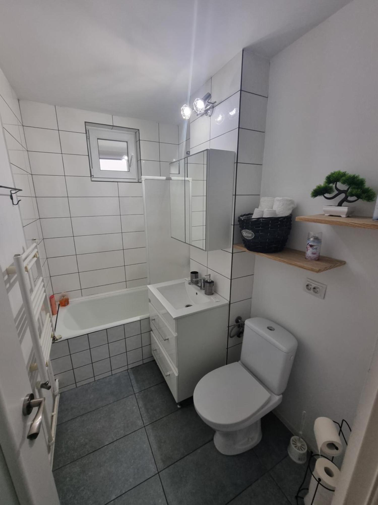 Feel Like Home 2 Piatra Neamt Bagian luar foto